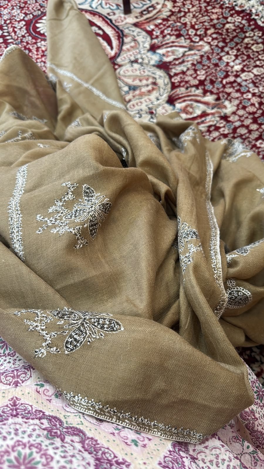 Sozni Ivory Floral Embroidered Shawl