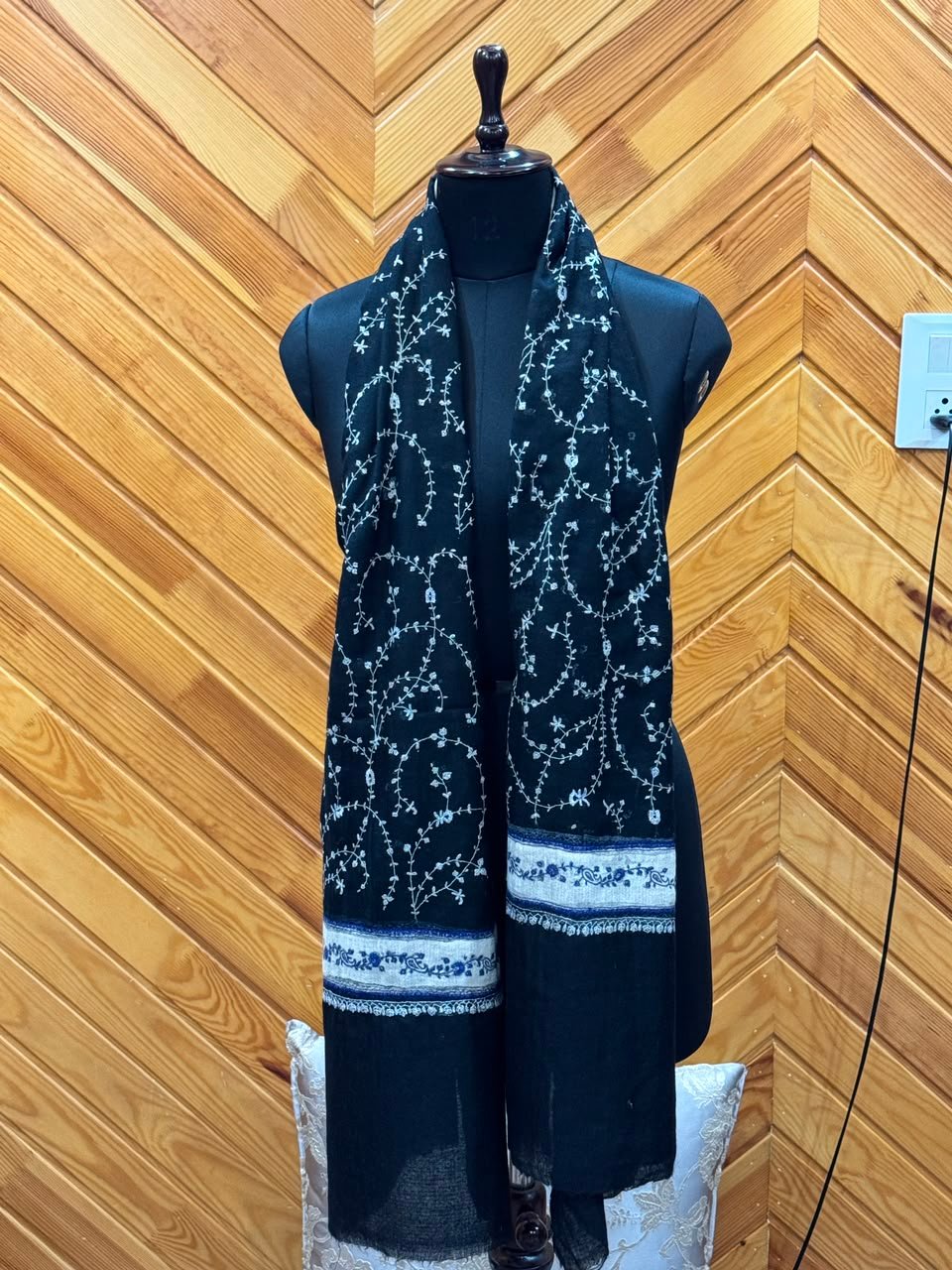 Noir Swirl Paisley Stole