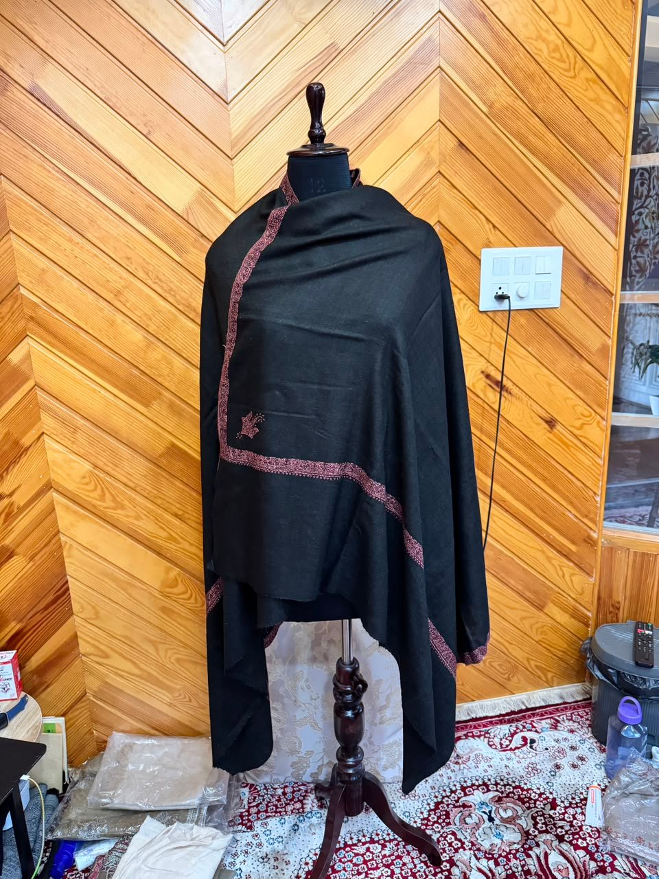 Onyx Rose-Border Shawl